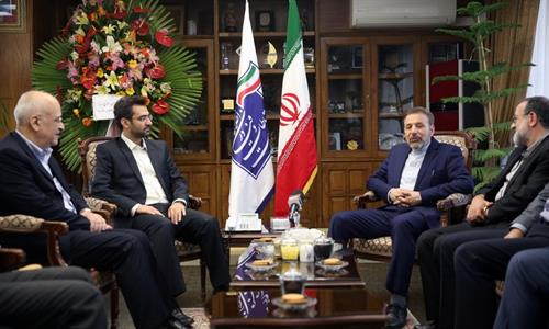 آغاز رسمی فعالیت وزیر ارتباطات دولت دوازدهم از امروز/ آذری جهرمی: برای تحقق اهداف دولت دوازدهم از همه ظرفیت های وزارت ارتباطات استفاده می شود