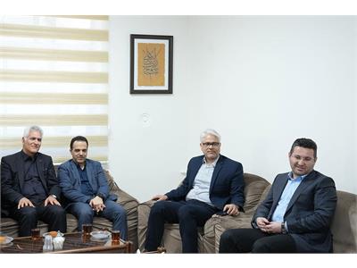 دیدار وزیر ارتباطات با یادگام امام