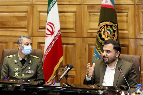آمادگی وزارت ارتباطات برای تحول دیجیتال در ارتش / پیشرفت‌های ارتش در حوزه ارتباطات و فناوری اطلاعات تحسین‌برانگیز است
