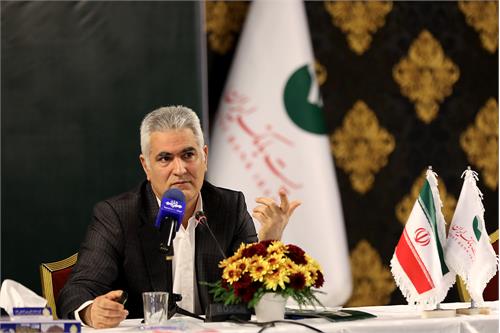 ارزش سهام پست بانک در ۳۲ ماه گذشته ۱۰ برابر شده است / بیش از ۷ میلیون نفر از جمعیت روستایی، خدمات پست بانک را دریافت می کنند /  تدوین برنامه استقرار بانکداری دیجیتال تا افق ۱۴۰۳