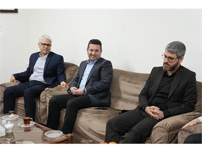 دیدار وزیر ارتباطات با یادگام امام