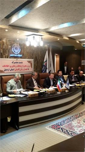 دکتر واعظی در جمع تجار و سرمایه گذاران  استان اردبیل: به دوران پسا تحریم بیندیشید