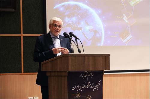 زنجیره علم و فناوری بابد به رفاه، آرامش و امنیت مردم ختم شود/راهی جز دستیابی به علوم فضایی نداریم