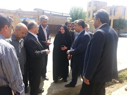 در بازدید مهندس حسین زاده از منطقه سیل زده شندآباد شبستر  نسبت به رفع موانع مخابراتی در مسیر سیل بند شهرشندآباد برنامه ریزی شد.