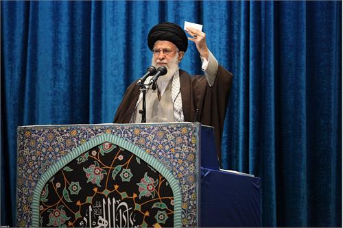 جهش علمی و فناوری باید ادامه پیدا کند/ وابستگی به اقتصاد نفتی  باید تمام شود