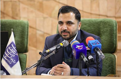 همه مسئولان مکلف به کار جهادی و حل مشکلات مردم هستند / شهر کرمانشاه تا مرداد ماه تحت پوشش شبکه فیبرنوری قرار می گیرد