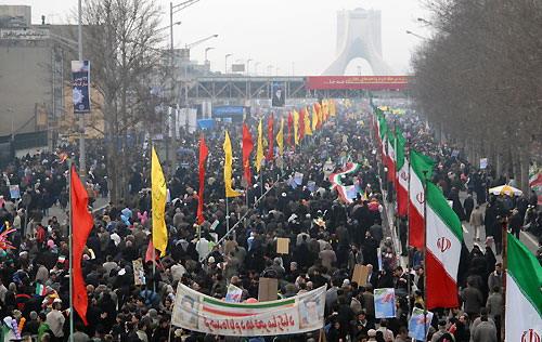 حضور پرشور خانواده ارتباطات در راهپیمایی 22 بهمن