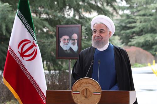 زنجیرها باید از پای فعالان اقتصادی بخش خصوصی باز شود