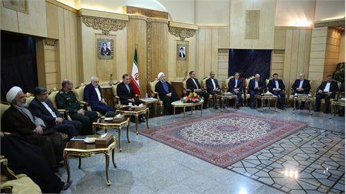 همزمان با سفر ریاست جمهوری به کشور آذربایجان؛ دکتر واعظی وارد باکو شد