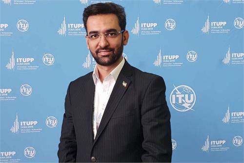 آذری جهرمی جهان را به استفاده صلح آمیز از فناوری اطلاعات فراخواند