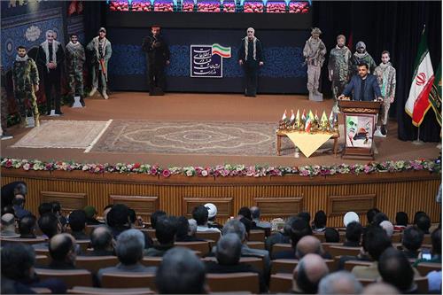 بیش از هر زمان دیگر کشور نیاز به راه و روحیه حاج قاسم دارد / ویژگی های مکتب حاج قاسم از خودگذشتگی و کار جهادی مخلصانه و بی ادعا است