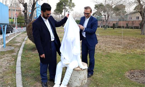 رونمایی از یادمان جشنواره کودکآنلاین