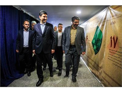 بازدید وزیر ارتباطات از مرکز رشد دانشگاه امام صادق (ع)