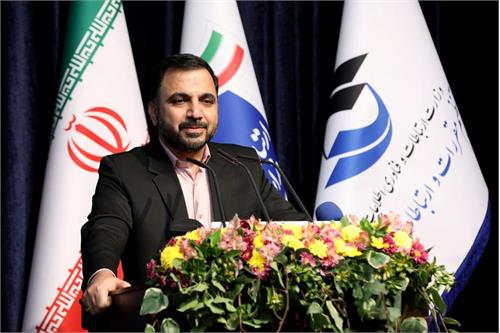 مردم ما شایسته سرعت های چند صد مگابیت بر ثانیه هستند/ ظرفیت شبکه زیر‌ساخت طی سه سال آینده از ۳۰ به ۱۲۰ ترابیت برثانیه می‌رسد/ تا 9 ماه آینده 70 درصد به ظرفیت شبکه زیرساخت کشور افزوده می‌شود