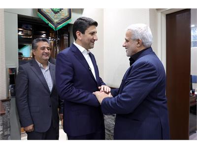 بازدید وزیر ارتباطات از خبرگزاری تسنیم به مناسبت روز خبرنگار