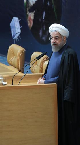 رییس جمهوری: دانشمندان ایرانی برای پیشرفت و سلطه بر فضا و فناوری هوافضا، قاطع و مصمم هستند