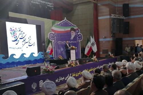بیشترین مزیت فضای مجازی سرعت ترویج در آن است / باید برای ترویج نماز از هنر و ادبیات جدید استفاده کرد