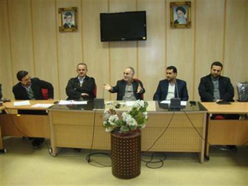 مدیرکل ارتباطات و فناوری اطلاعات گیلان در جلسه شورای اداری پست گیلان : با افزایش تولیدات فکری در بالا بردن شاخصهای بهره وری سهیم باشیم