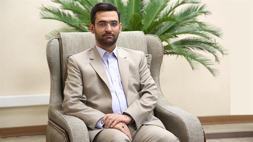آذری جهرمی به عنوان وزیر ارتباطات کابینه دوازدهم معرفی شد