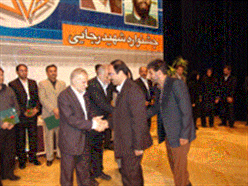 کارکنان نمونه دستگاهی زیر ساخت معرفی شدند