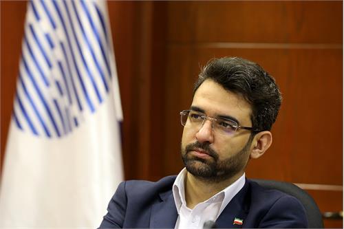 استقبال وزیر ارتباطات از اجرایی شدن سیستم برداشت مستقیم (Direct Debit) بانک مرکزی/ اقدام بانک مرکزی در آزادسازی نظام‌های پرداخت به ایجاد فضای رقابتی منجر می‌شود/ انقلابی در حوزه نظام بانکی رخ داده است