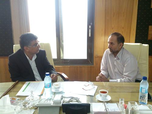 مدیرکل ارتباطات و فناوری اطلاعات خوزستان با مدیرکل صداوسیمای مرکز خوزستان دیدار کرد