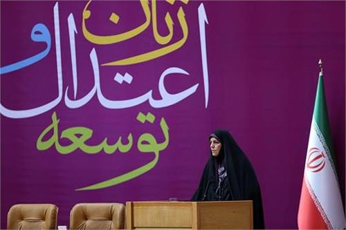 معاون رئیس جمهور در امور زنان: چالش اساسی دولت ایجاد توازن بین کار و زندگی زنان است