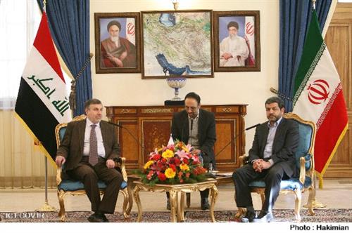 وزیر ارتباطات و فناوری اطلاعات در مراسم امضای تفاهم نامه خبر داد:توافق برای ارایه خدمات ارتباطات و فناوری اطلاعات در عراق