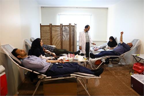 سنت حسنه اهدای خون با حضور پررنگ کارکنان وزارت ارتباطات برگزار شد