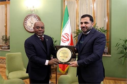 جمهوری اسلامی ایران، میزبان اجلاس وزرای ارتباطات کشورهای عضو سازمان همکاری های اقتصادی D8 می شود/ اعلام آمادگی ایران برای به اشتراک گذاری ظرفیت های خود در حوزه صنعت فضایی و فناوری اطلاعات با کشورهای D8