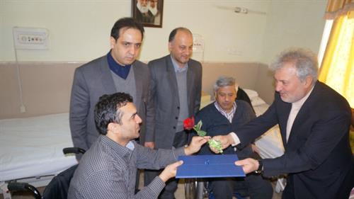 دیدار مدیر کل ICT و کارکنان اداره کل ارتباطات و فناوری اطلاعات مازندران با جانبازان و یادگاران دفاع مقدس