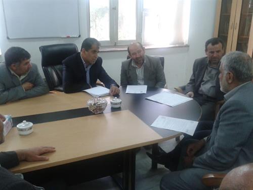 در نشست مشترک معاون وزیر دفاع ، رئیس پژوهشگاه وزارت ارتباطات و فناوری اطلاعات و رئیس دانشگاه گیلان : بر استفاده از ظرفیت دانشگاه و نخبگان تاکید شد .