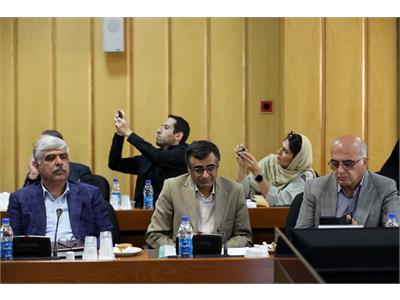 نشست مشترک وزیر ارتباطات و رئیس‌ سازمان برنامه و بودجه با فعالان حوزه اقتصاد دیجیتال