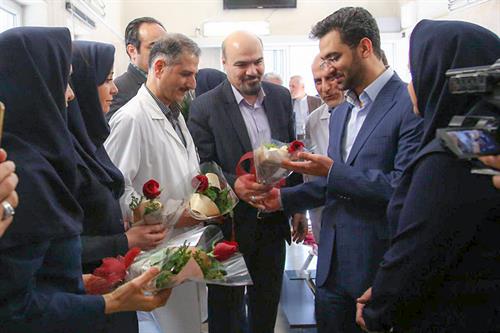 تقدیر وزیر ارتباطات و فناوری اطلاعات از تلاش ها و زحمات پرستاران