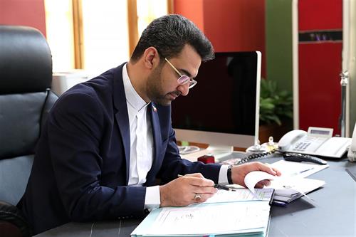 تسلیت وزیر ارتباطات در پی در گذشت نماینده نطنز