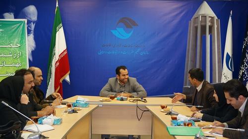 برگزاری نشست کارشناسی با حضور بخش خصوصی پیرامون تفاهم نامه اداره کل با شرکت شهرکهای صنعتی استان همدان