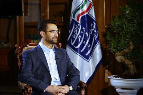 هدف اول ما در وزارت ارتباطات، ایجاد اشتغال است/سرعت دانلود در کشور را به ۲۰ مگابیت بر ثانیه می رسانیم