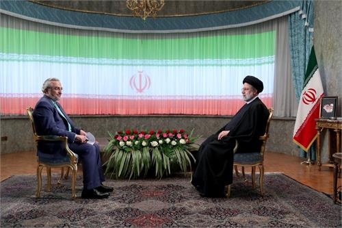 کاری که در ارتباط با فیبرنوری و شبکه ملی اطلاعات در این دولت انجام شده، قابل تقدیر است / نباید در اینترنت اختلال باشد / کجا اجازه می دهند یک پلتفرم خارجی بستری برای ایجاد ناامنی باشد؟