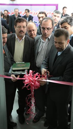 با حضور دکتر واعظی در شهرستان مراغه، نسل سوم تلفن همراه در شهر مراغه افتتاح و مورد بهره برداری قرار گرفت