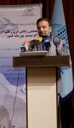 دکترواعظی:  اساس سیاست اقتصاد مقاومتی، انتخاب مردم، حمایت از شرکتهای دانش بنیان و  تحقیق بومی است