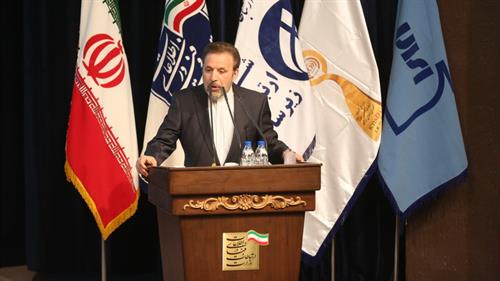تاریخ شخصیت آیت الله هاشمی را بیشتر نمایان می کند