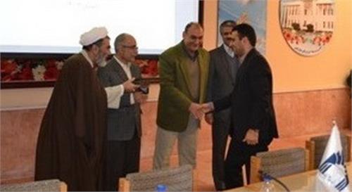 مدیرکل ارتباطات وفناوری اطلاعات استان گلستان به عنوان پژوهشگر برتر شناخته شد