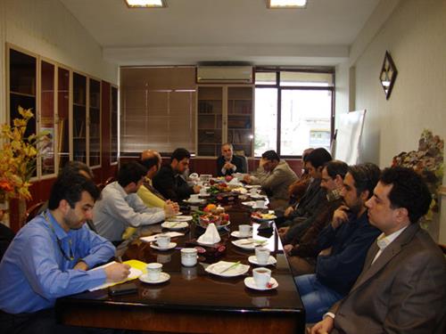 در نشست مدیرکل ارتباطات و فناوری اطلاعات گیلان با نماینده دانشگاه گیلان و مدیران شرکتهای ISP و تولید کنندگان ICT گیلان در خواست شد: برقراری ارتباط دو سویه صنعت ICT و دانشگاه