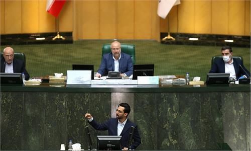 ۸۹ درصد روستاها به شبکه ملی اطلاعات متصل هستند/ پیوستن قوه قضاییه به دولت الکترونیکی جهش بزرگی را رقم زد/ در حوزه تولید محتوا هر جا ورود کردیم با مانع روبرو شدیم/ اینستاگرام با بستن پلتفرم‌های دیگر قطب شد