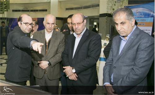 بازدید مشاور فرماندهی کل قوا از دستاوردهای پژوهشگران پژوهشگاه فضایی ایران