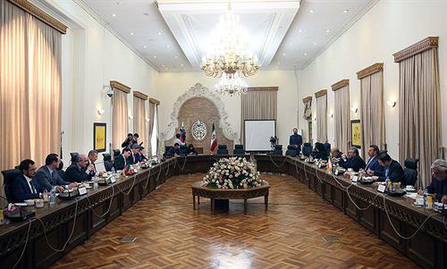 دیدار وزیر ارتباطات ایران با رییس جمهور  و وزیر ارتباطات تاتارستان/گسترش همکاری ها در زمینه ارتباطات، نفت، صنعت و کشاورزی