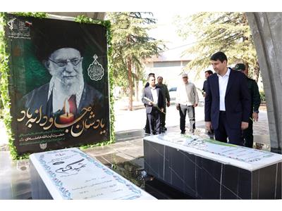 افتتاح نمایشگاه «دفاع همچنان باقی است» با حضور وزیر ارتباطات
