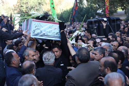 گردهمایی عاشوراییان وزارت ارتباطات با تشییع شهدای گمنام برگزار شد