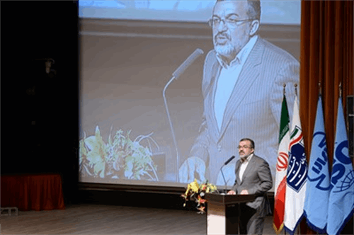 دکتر عمیدیان خطاب به سازمان استاندارد: با کاهش فاصله زمانی برای تایید نمونه ها، ازتولید داخل حمایت  کنیم