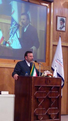 دکتر واعظی در دیدار با کارکنان پژوهشکده حمل و نقل فضایی: حفظ روحیه جهادی در انجام وظیفه یک ارزش است